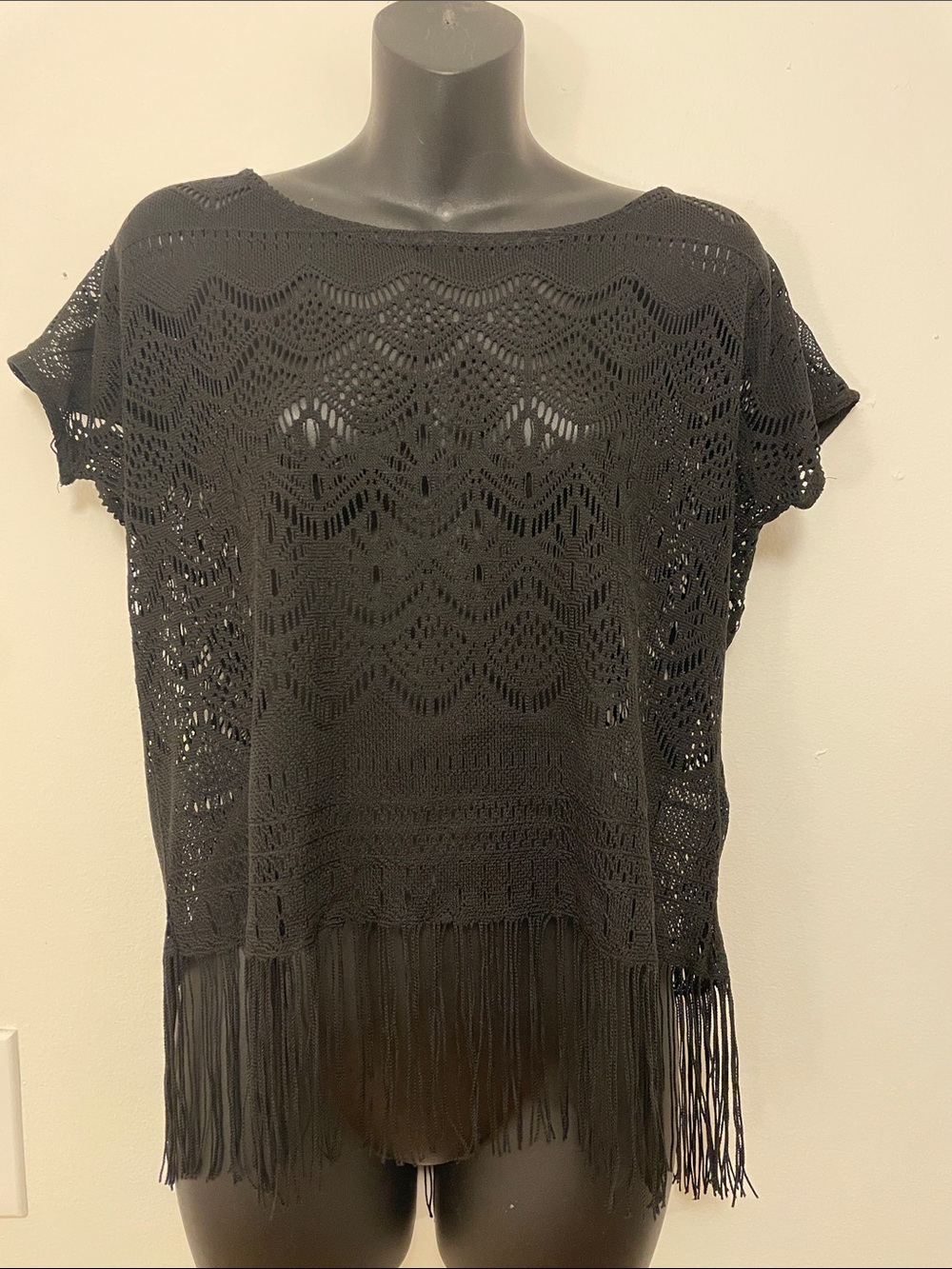 Amisu Black Crochet Fringe Tunic Top
